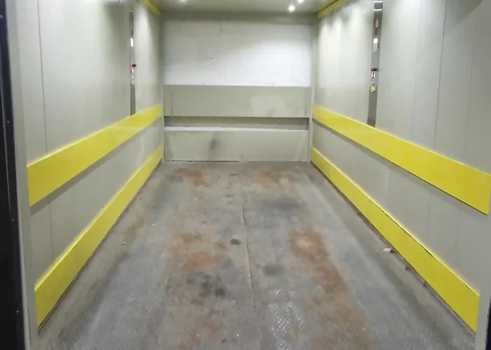 Luxury Iva V 38 * Skopje